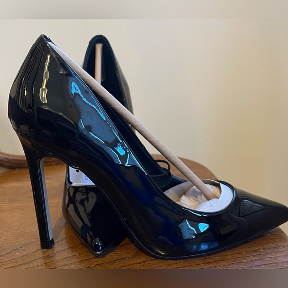 Express Heels - Picture 3 of 8